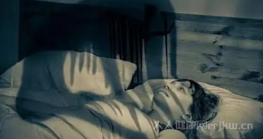 女人睡覺做鬼夢是什么兆頭
