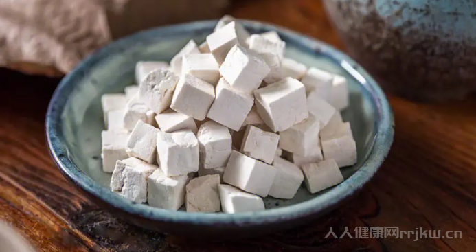 云苓與茯苓的區別功效與作用