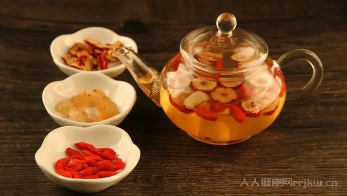 紅棗枸杞子泡水喝的功效