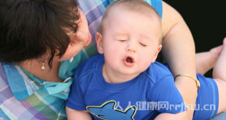 做NT產(chǎn)檢發(fā)現(xiàn)寶寶發(fā)育不良怎么辦?